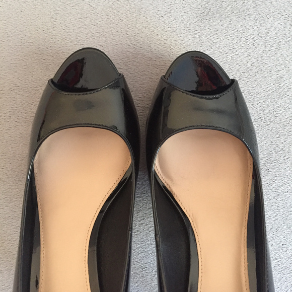 NIB Via Spiga "Ryan" Peep-toe Pump in Black Patent - Picture 5 of 6